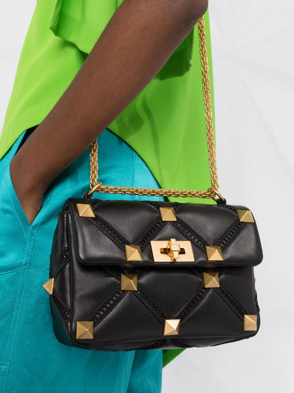 NEW Genuine Valentino Garavani Medium Roman Stud Shoulder Bag Made In Italy (Please see Description)