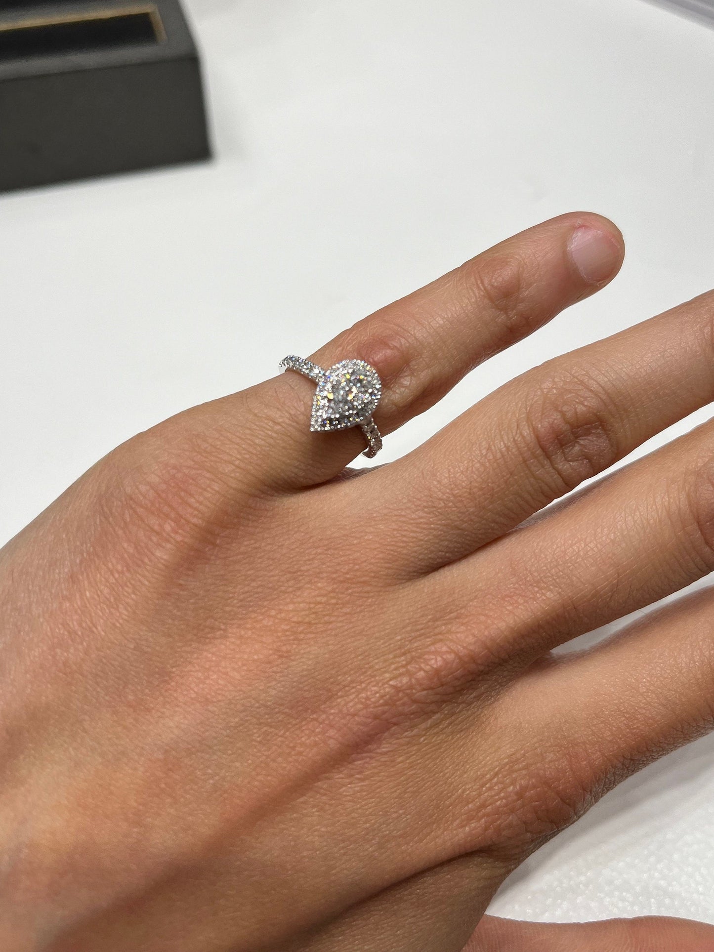 NEW 18CT White Gold 0.75 Diamond Cluster Ring Engagement Ring Wedding Ring Pear Shape Ring