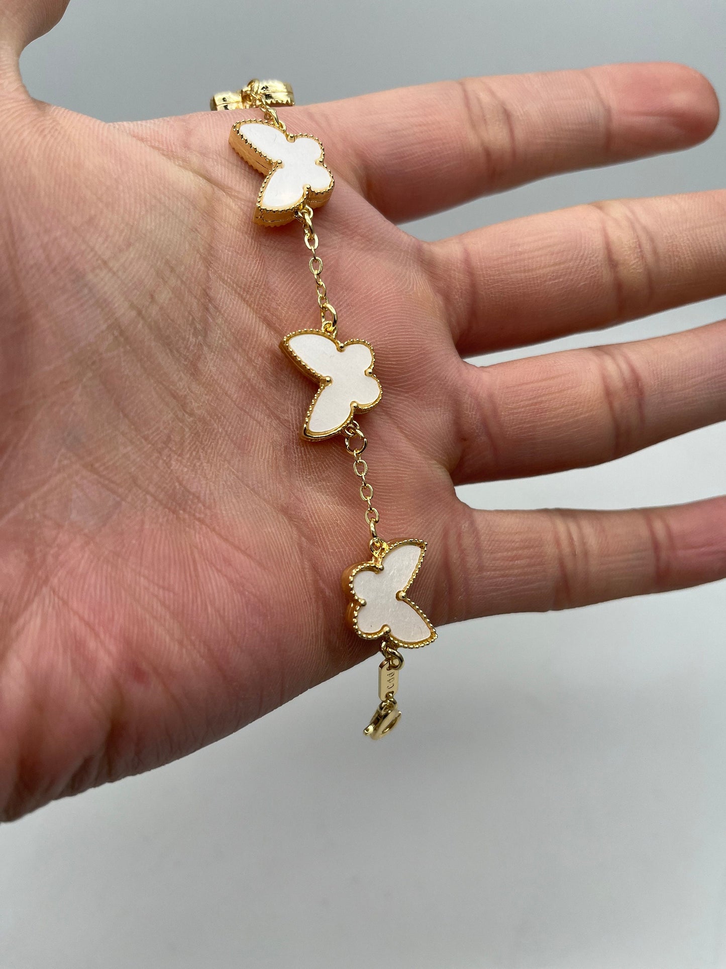 NEW High Class White Butterfly Shape Arylic Alloy Bracelet For Women (Please Read Description)