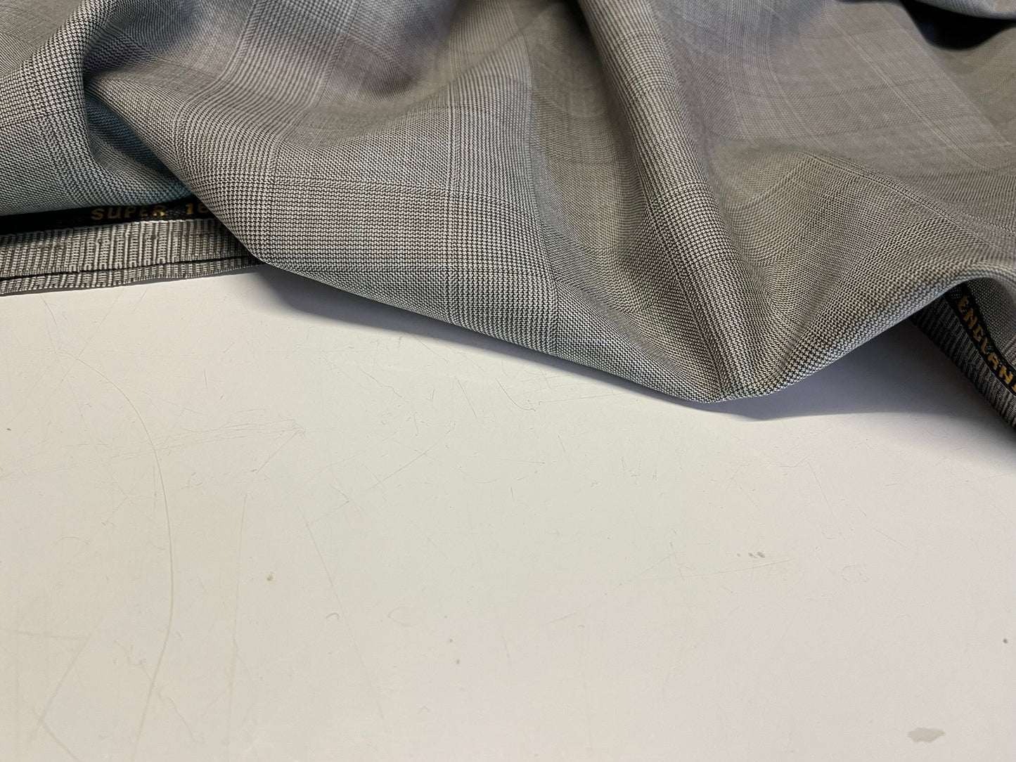 NEW High Class Renaissance Super 160’s Wool And Cashmere Suiting Fabric