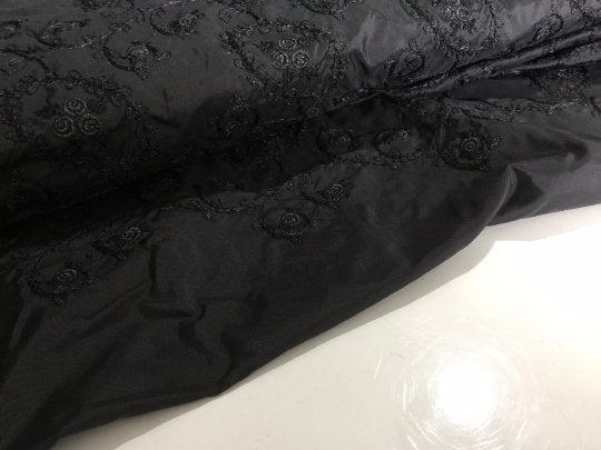 NEW Haute 100% Pure Fine Silk Taffeta Fine Floral Metallic Embroidery Fabric Made In France By Albert Guegain