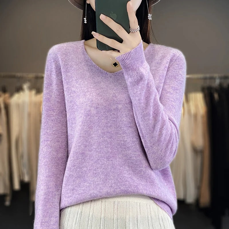 Women’s 100% Merino Wool V‑Neck Sweater – Soft Knit Pullover for Autumn & Winter | Luxuriously Warm & Breathable