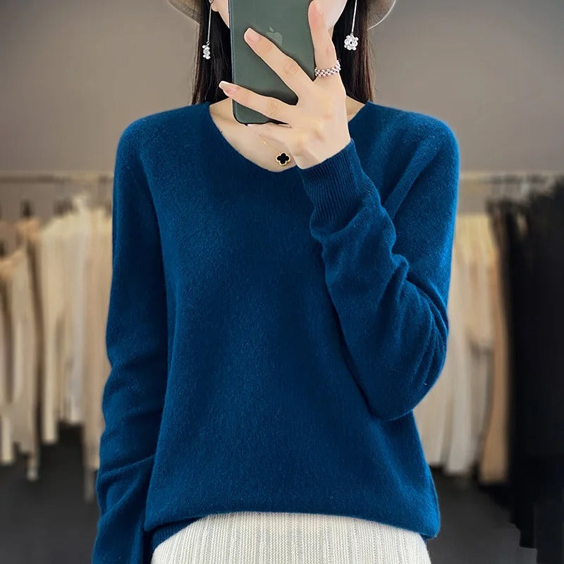 Women’s 100% Merino Wool V‑Neck Sweater – Soft Knit Pullover for Autumn & Winter | Luxuriously Warm & Breathable