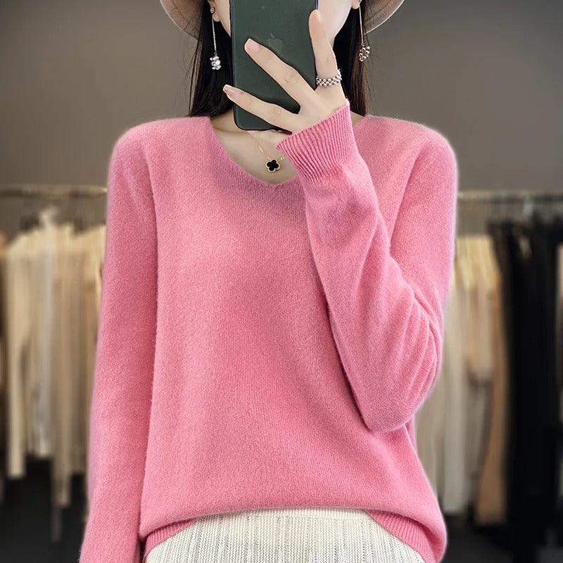 Women’s 100% Merino Wool V‑Neck Sweater – Soft Knit Pullover for Autumn & Winter | Luxuriously Warm & Breathable