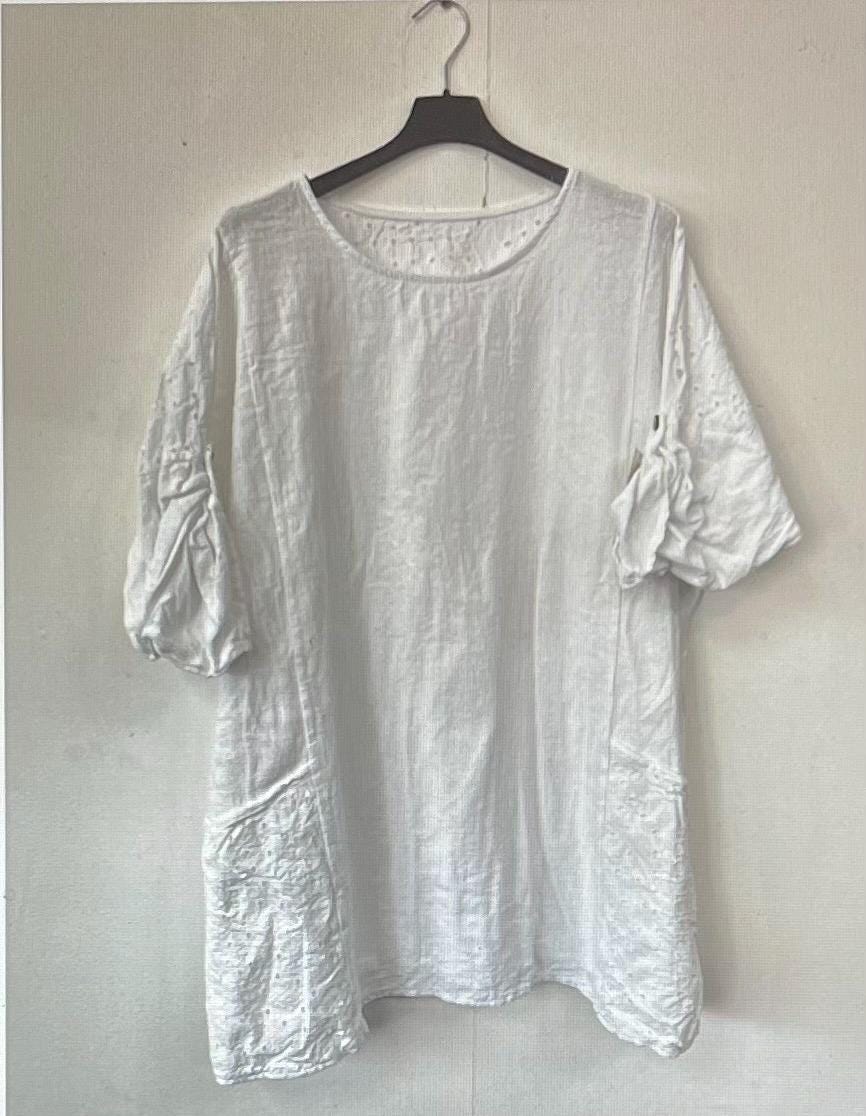New Italian Women’s Cotton Stretch Broderie Anglaise Pocket Blouse, Top, Casual Top Made In Italy FREE Shipping Worldwide (Read Description)