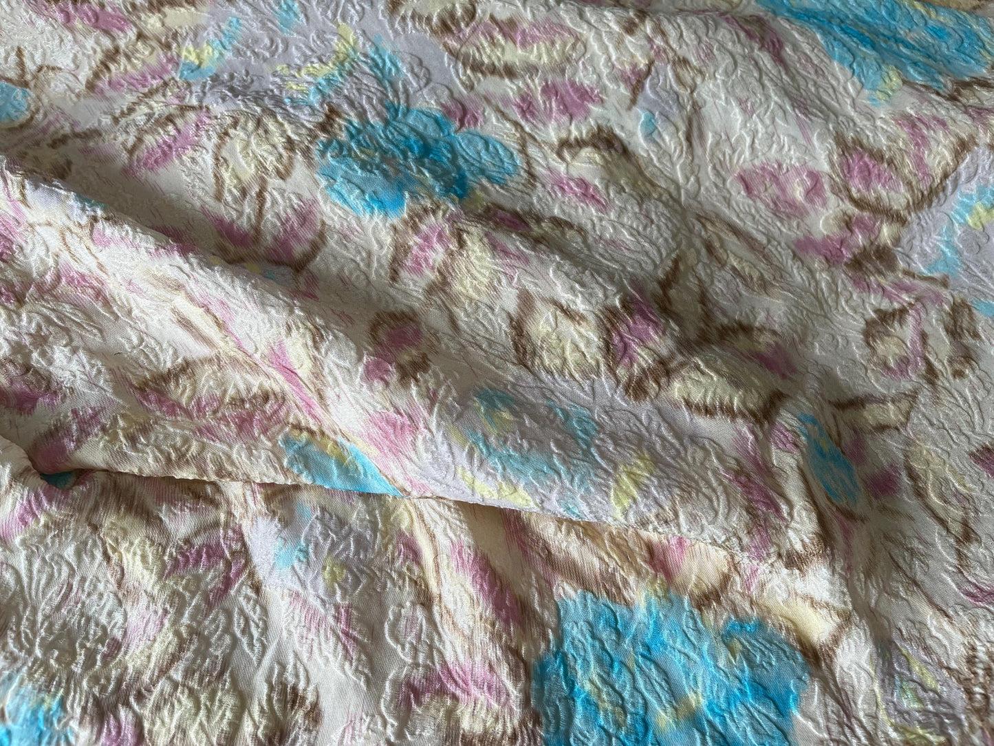 Premium Silk Stretch Cloqué Fabric – Shiny, Exquisite Couture Material